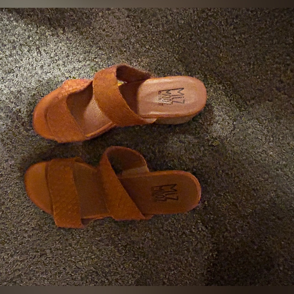Mix Mooz Shoes, size 9